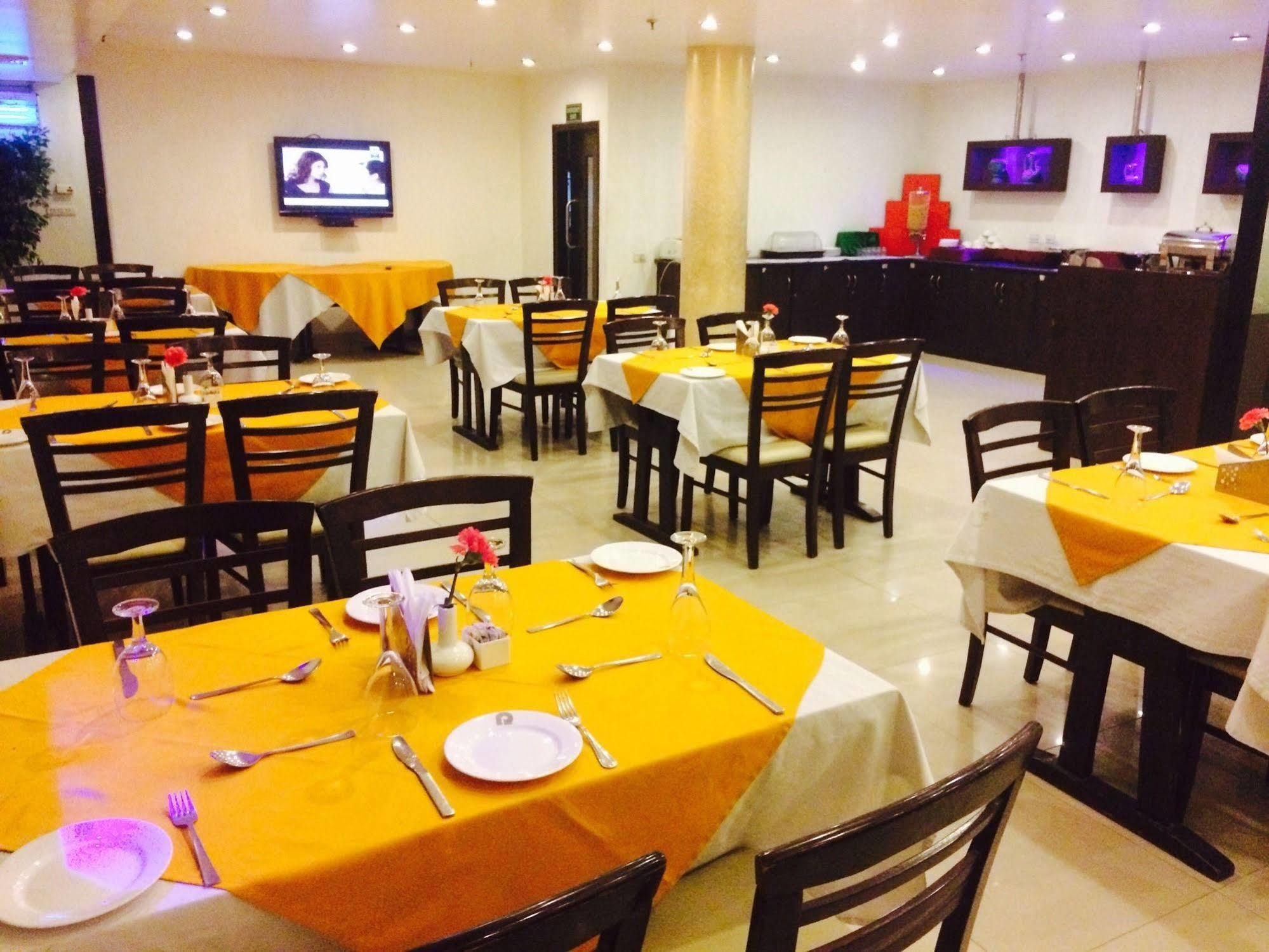 Fabhotel Rockland New Delhi Exterior photo